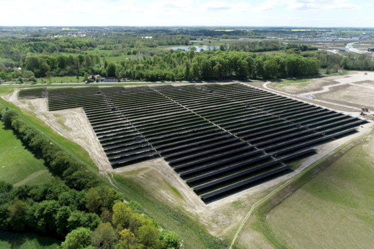 Hospital på solenergi og nordjyske skolerenoveringer i storskala