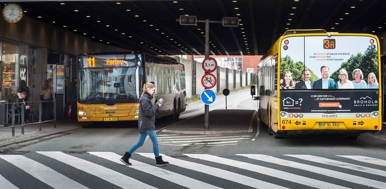 Midttrafik lægger op til forbud mod spilreklamer