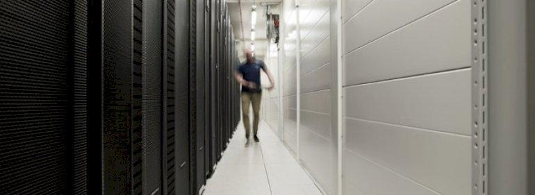 Supercomputer klar til at modtage gendata fra tusindvis af patienter